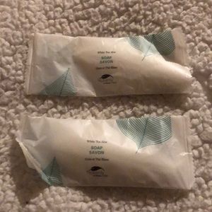 Westin 2-White Tea Aloe Leaf Soaps / 1-Package Slightly Open / Made in Canada